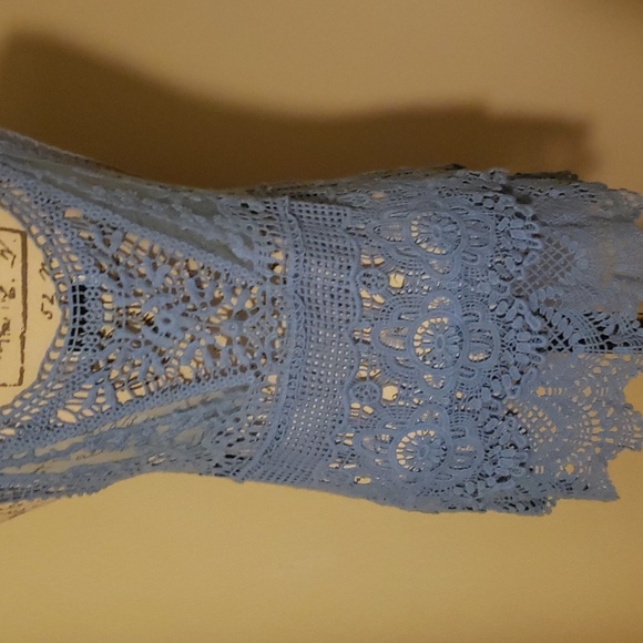 SIMPLY Noelle Lady's Sleeveless Crochet/Lace Tunic In Periwinkle - Picture 6 of 6